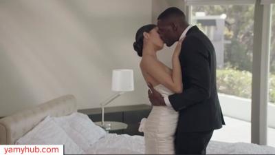 Blacked.com Sophia Leone follada duro por su novio con polla negra