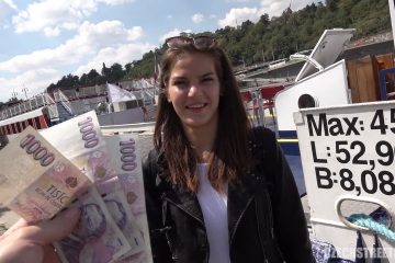 Agente público Chica checa toma polla por dinero daftsex POV 